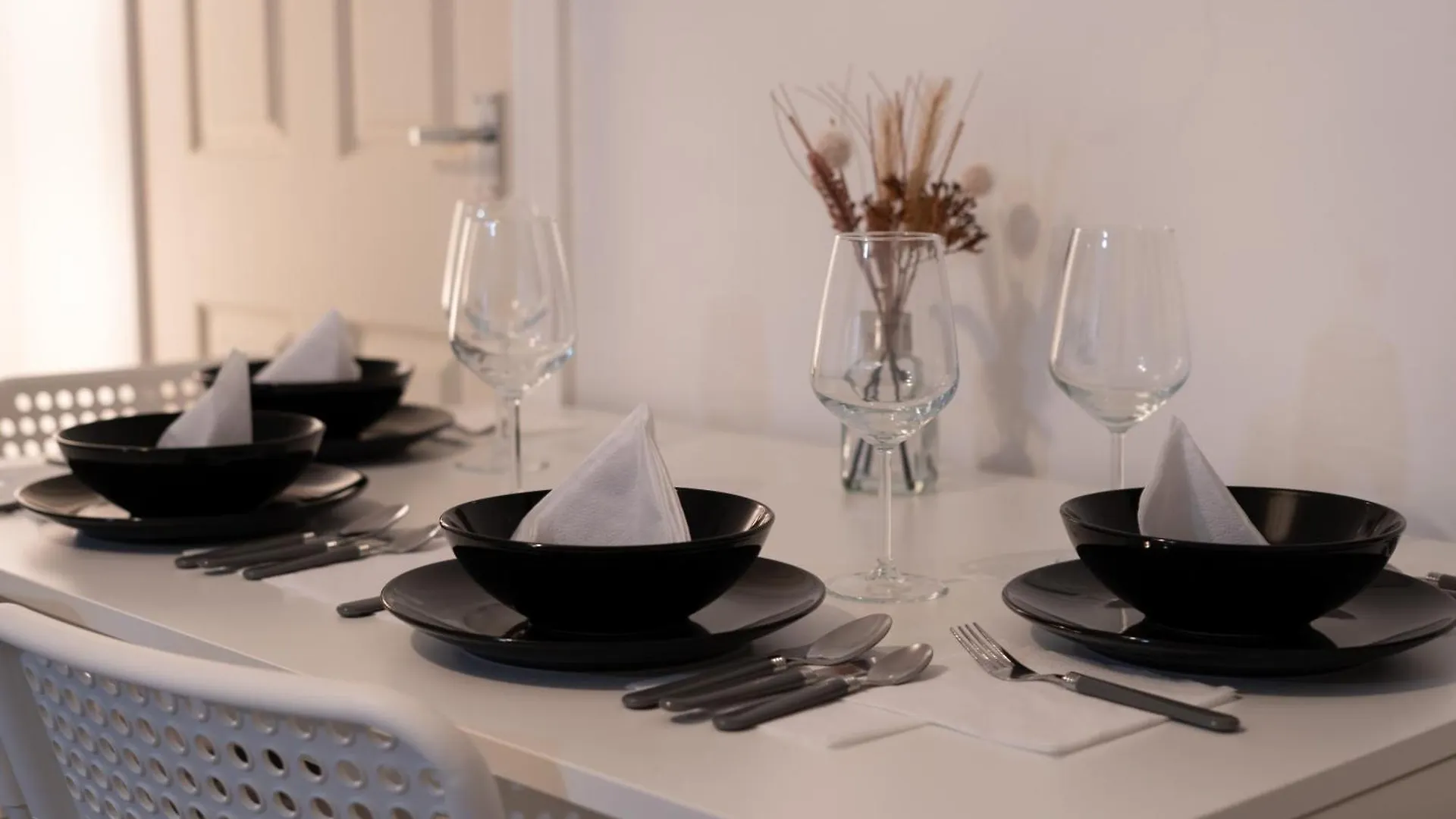 Extended Stays, Great For Contractors, Families Heeley 0*,