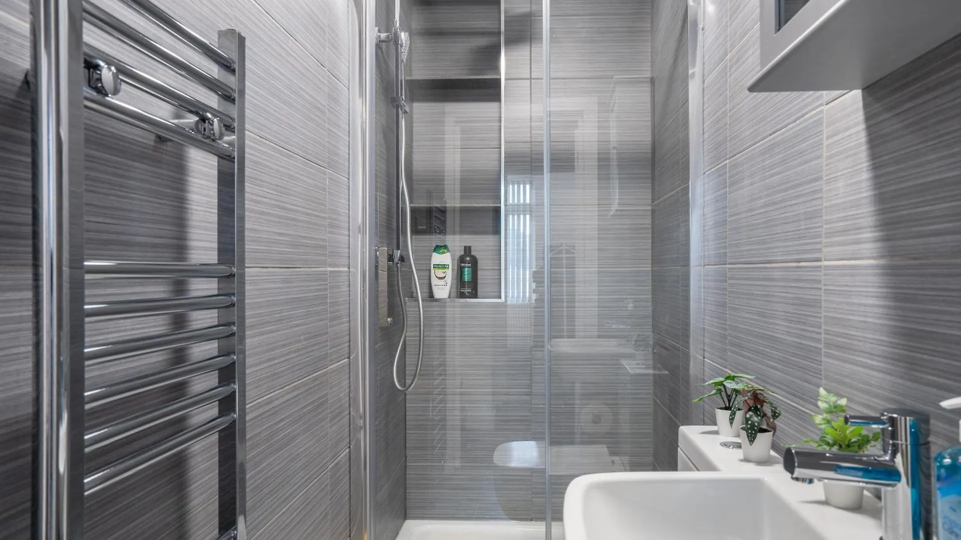 Extended Stays, Great For Contractors, Families Heeley 0*,  Ηνωμένο Βασίλειο